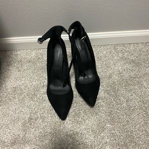 amazon fashion black heels, brand new